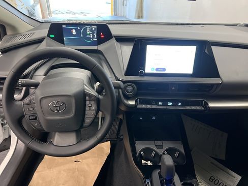 New 2026 Toyota Prius LE image 5