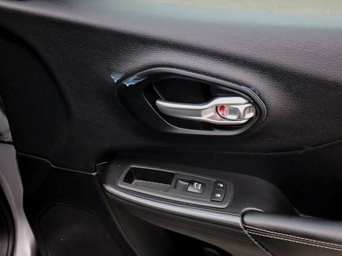 Used 2015 Jeep Cherokee Limited w/ Luxury Group image 49