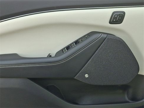 Used 2022 Ford Mustang Mach-E Premium image 13