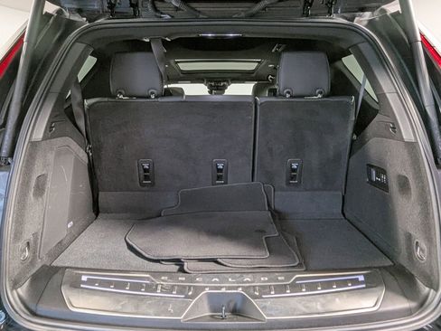 Used 2022 Cadillac Escalade Premium Luxury image 54