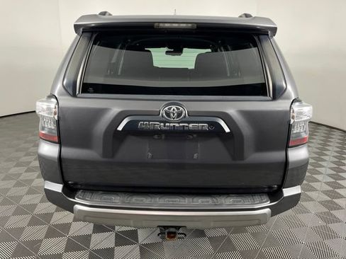 Used 2020 Toyota 4Runner TRD Off-Road AWD/4WD image 10