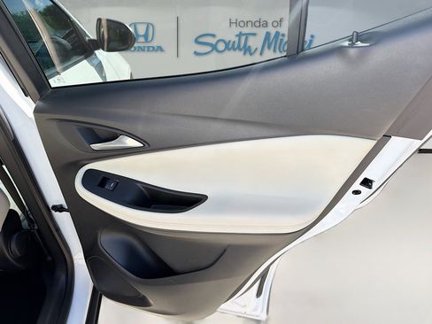 Used 2022 Buick Encore GX Select image 29