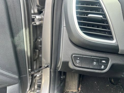 Certified 2022 Kia Seltos LX AWD/4WD image 12