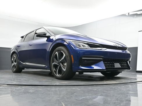 Used 2022 Kia EV6 GT-Line w/ GT-Line Suede Seat Package image 18