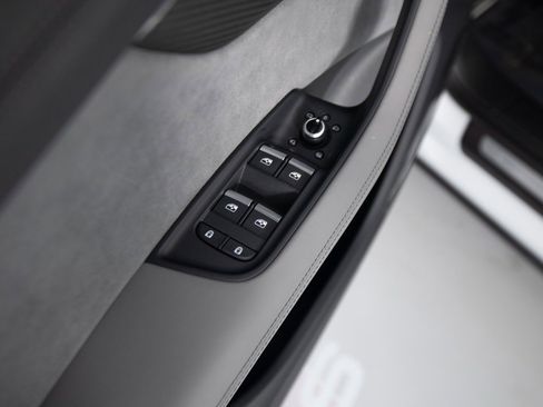 Used 2025 Audi SQ7 Prestige image 21