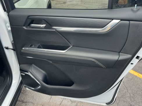 Used 2025 GMC Acadia Elevation image 20