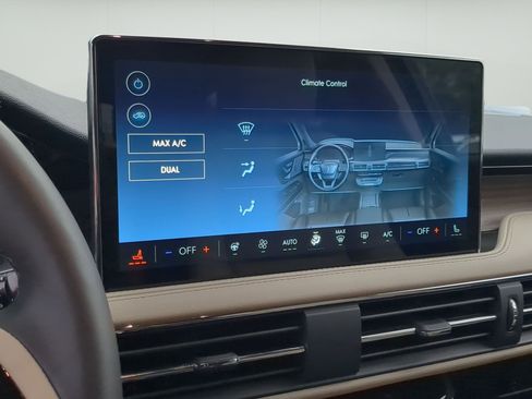 New 2026 Lincoln Corsair Reserve FWD image 18
