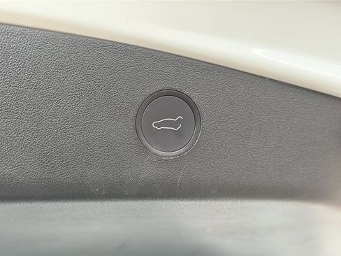 Used 2022 Tesla Model 3 Long Range image 7