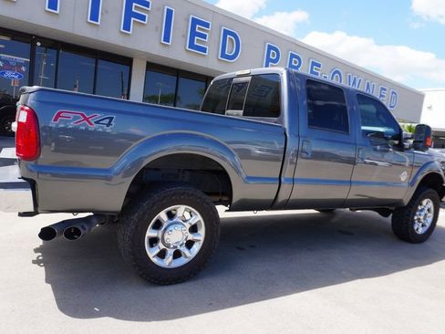 Used 2015 Ford F250 Lariat w/ Lariat Interior Package image 6