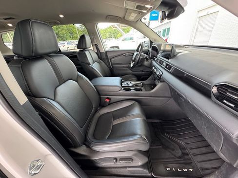Used 2025 Honda Pilot EX-L image 15