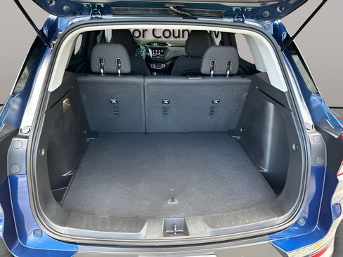 Used 2023 Chevrolet TrailBlazer LT FWD image 23