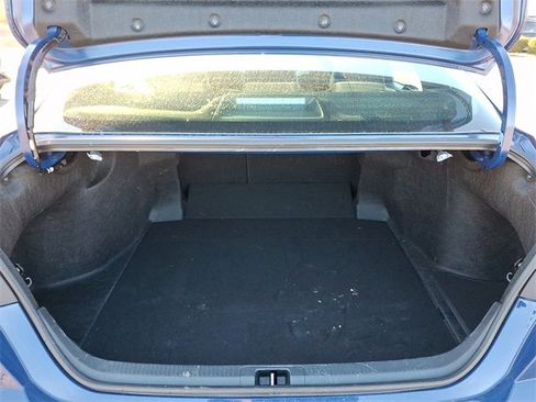 Used 2025 Toyota Camry SE image 28