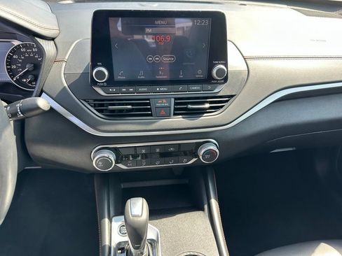 Used 2022 Nissan Altima 2.5 SR FWD image 23