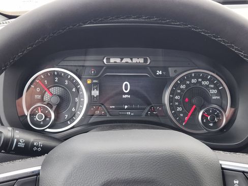 New 2026 RAM 1500 Big Horn AWD/4WD image 14