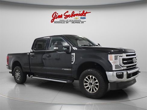 Used 2022 Ford F350 Lariat image 2