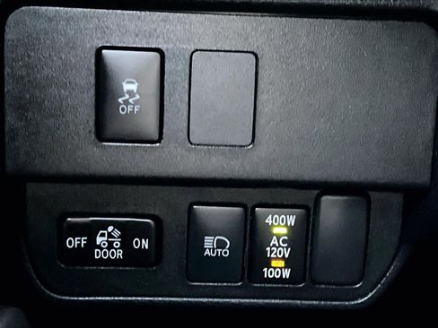 Certified 2021 Toyota Tacoma TRD Off-Road image 35