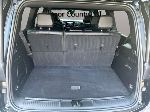 Used 2024 Jeep Wagoneer Series III AWD/4WD image 30
