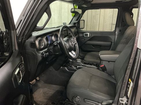 Used 2021 Jeep Wrangler Unlimited Sahara w/ Cold Weather Group image 13