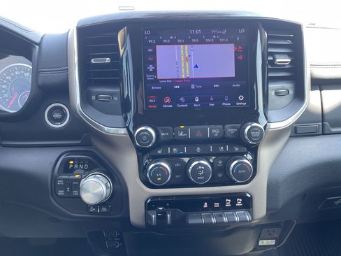 Used 2020 RAM 1500 Laramie AWD/4WD image 26
