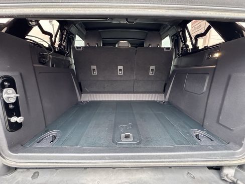 Used 2023 Ford Bronco Black Diamond w/ Sasquatch Package image 6