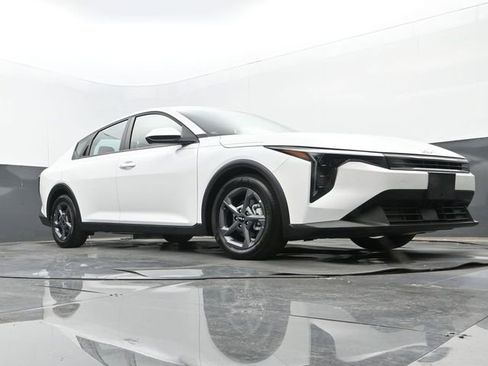 Used 2025 Kia K4 FWD image 24