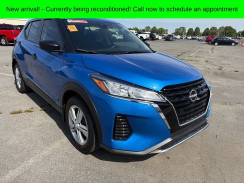 Used 2024 Nissan Kicks S image 1