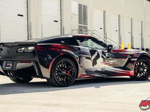 Used 2015 Chevrolet Corvette Z06 w/ 3LZ Preferred Equipment Group RWD image 41