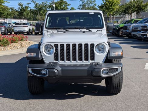 Used 2023 Jeep Gladiator Sport AWD/4WD image 8