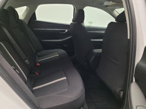 Used 2025 Hyundai Sonata SE FWD image 19