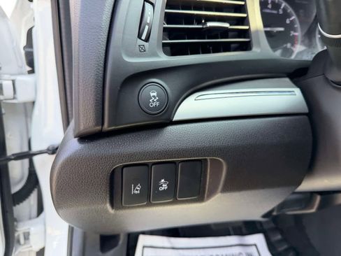 Used 2020 Acura ILX w/ Premium Package image 18