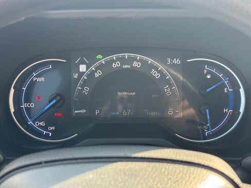 Used 2025 Toyota RAV4 XLE image 21