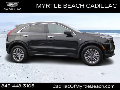 Used 2025 Cadillac XT4 Premium Luxury image 2