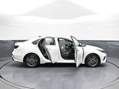 Certified 2023 Kia Forte GT-Line w/ GT-Line Premium Package FWD image 41