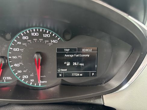 Used 2018 Chevrolet Trax LT w/ Driver Confidence Package FWD image 26