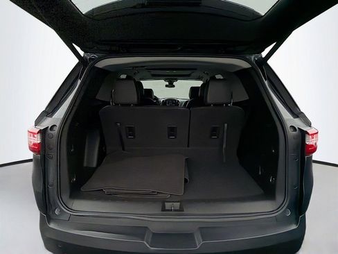 Used 2021 Chevrolet Traverse RS image 15