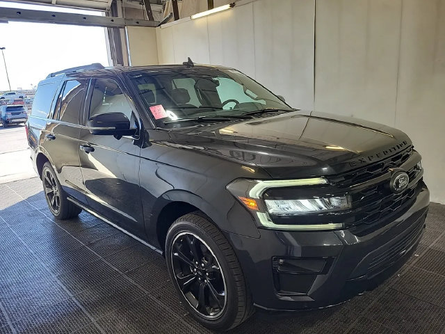Used 2022 Ford Expedition Limited AWD/4WD image 1