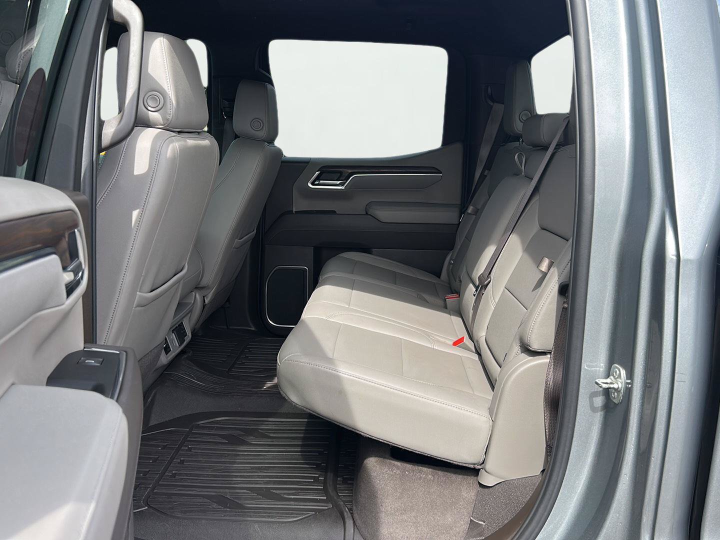 Certified 2025 GMC Sierra 1500 SLT AWD/4WD image 20