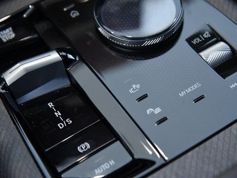 New 2026 BMW X3 xDrive30 w/ Premium Package image 21