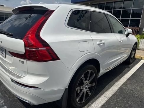 Used 2021 Volvo XC60 T5 Inscription w/ Protection Package FWD image 2