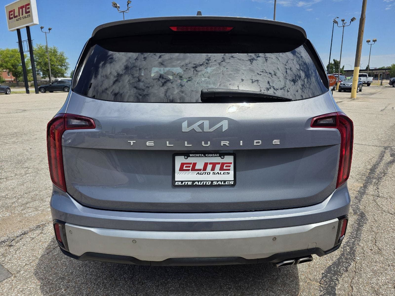 Used 2023 Kia Telluride S w/ S Sunroof Package FWD image 6