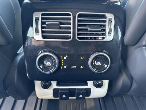 Used 2019 Land Rover Range Rover Supercharged image 27
