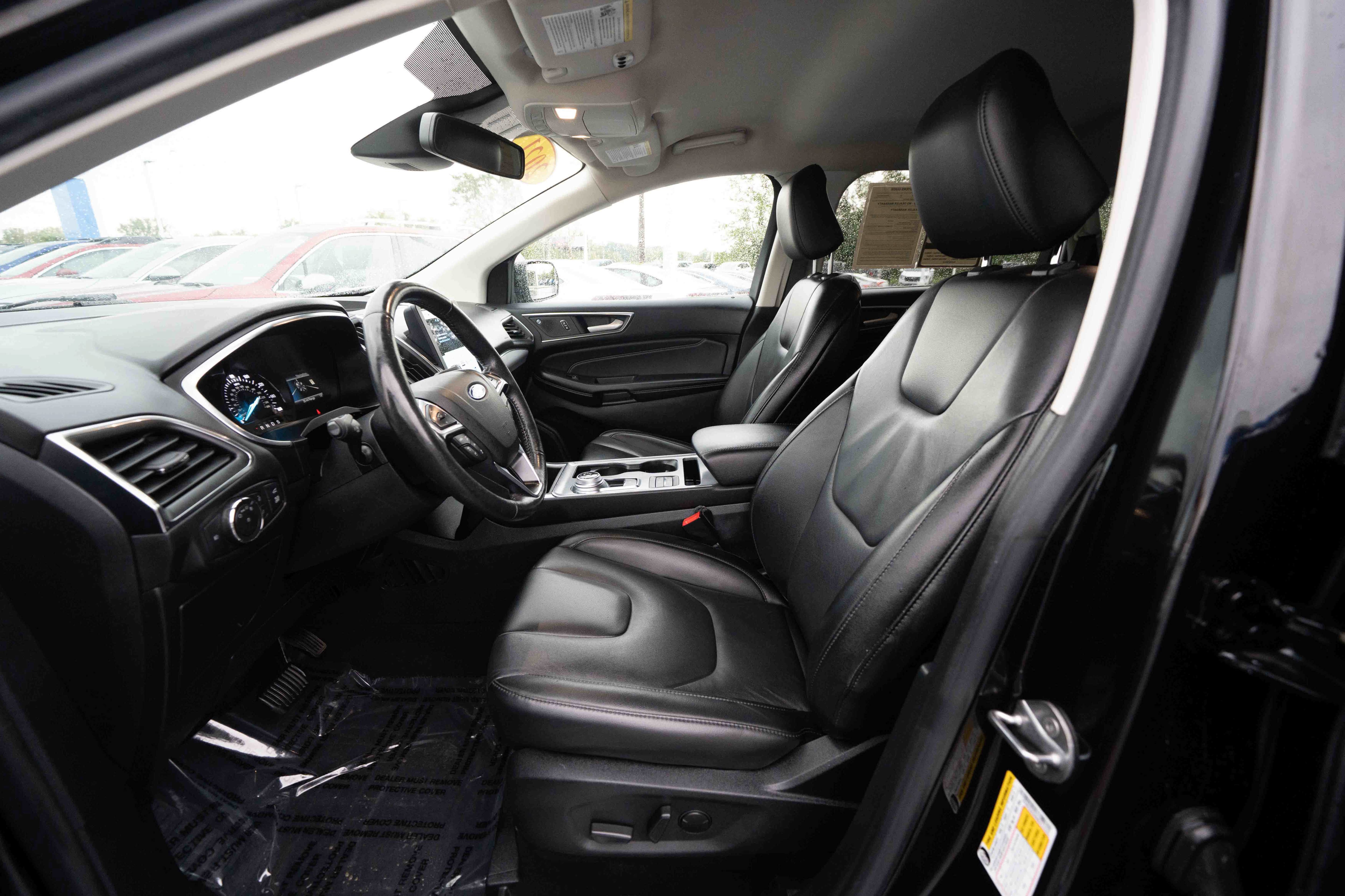 Used 2021 Ford Edge Titanium FWD image 9