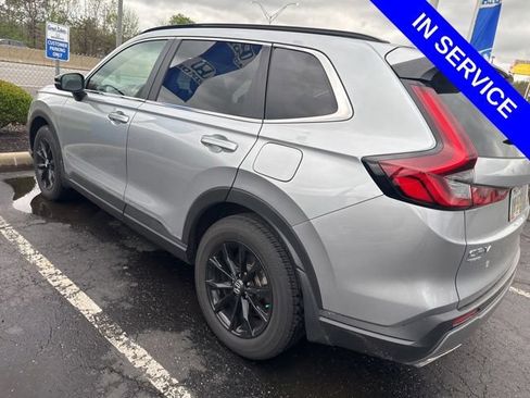 Used 2025 Honda CR-V Sport image 4