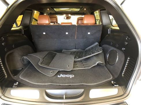 Used 2020 Jeep Grand Cherokee Summit image 23