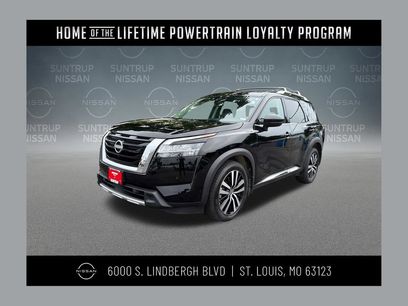 Used 2024 Nissan Pathfinder Platinum w/ Cargo Package