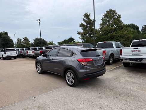 Used 2017 Honda HR-V EX image 4