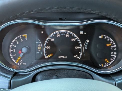 Used 2019 Jeep Grand Cherokee Altitude image 17