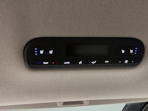 Certified 2026 Hyundai Palisade Limited AWD/4WD image 32