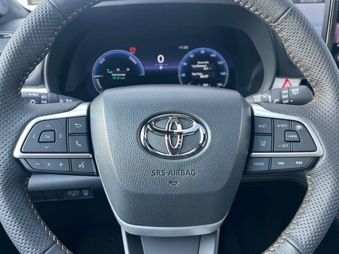 New 2026 Toyota Sienna XLE Woodland Edition image 22