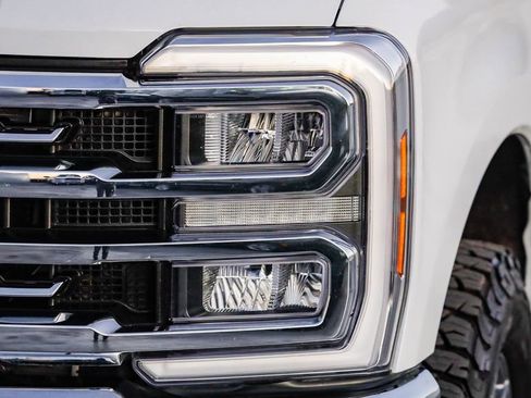 Used 2024 Ford F250 Lariat image 4